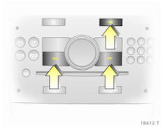 Opel Zafira. Selection avec les boutons de l'infotainment system