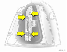 Opel Zafira. Feux arriere