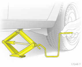 Opel Zafira. Changement d'une roue