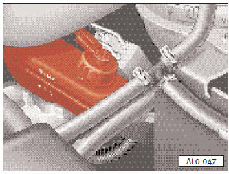 Le réservoir de liquide de frein se trouve à
